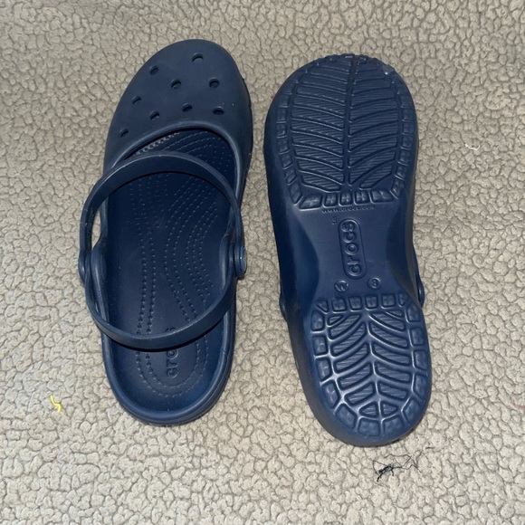 Size 8W brand new CROCS - Picture 2 of 7